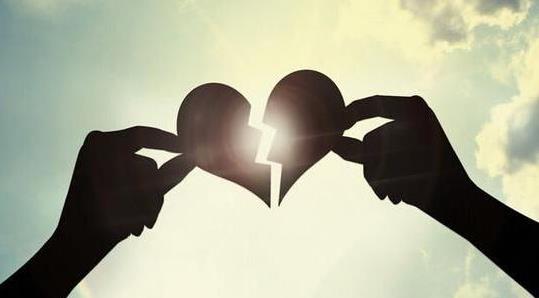 只离婚不分家 8年来他们仍是“夫妻”