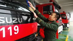 泪别军营！向他们敬礼