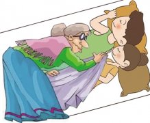 女儿女婿睡懒觉 丈母娘冲进房拽起床