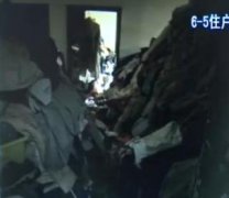 女子收藏垃圾成瘾 家中成垃圾山
