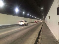 渝武高速北碚隧道夜间施工 出行这样走
