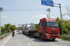 险！大罐车挂断通信电缆