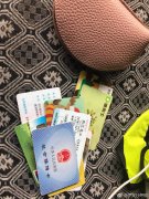 女子捡钱包拾金不昧  蜀黍接力找寻失主