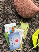 女子捡钱包拾金不昧，民警积极作为“完璧归赵”