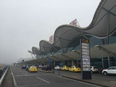 今晨大雾致重庆机场近100架次航班受影响