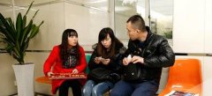 火场救父少女家人5天11次公布捐款动向