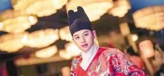 重庆大叔痴迷汉服 竟有上千迷妹追捧