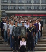 全班35人仅1名女生  女神愿望：毕业照男生穿裙子