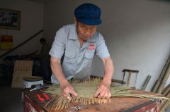 高手在民间  重庆八十岁竹编艺人