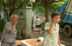 重庆一公司农药味很大 偷排还是泄漏？
