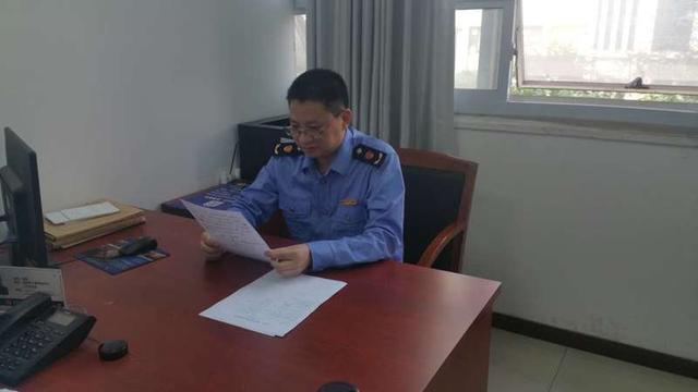 63岁婆婆被人赞年轻有气质 结果转眼近3万元没了