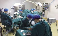 重庆一女大学生实习时误将8根手指切断