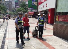 7旬老人流落重庆街头 老人：不想给家人添麻烦