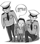 孩子深夜来到派出所借钱 还谎称妈妈死了